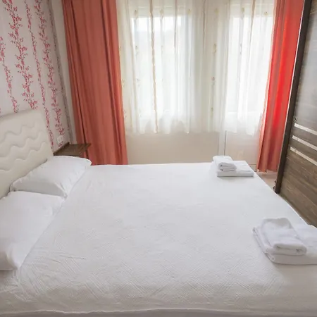 Hotel Dedeminn Garden